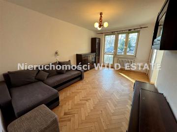 Wynajmę mieszkanie w bloku mieszkalnym m3 z oddzielną kuchnią 52,95 m² ul. Smolki, Lesko