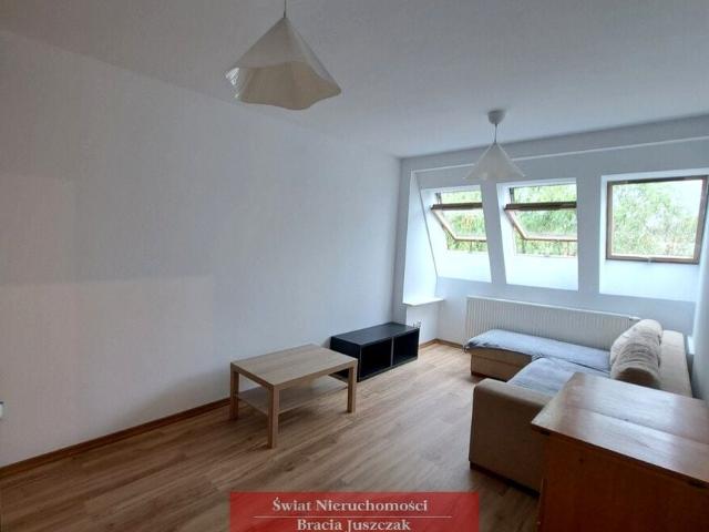 Wynajmę mieszkanie w bloku mieszkalnym m3 z oddzielną kuchnią 60 m² Wrocław, Księże Małe