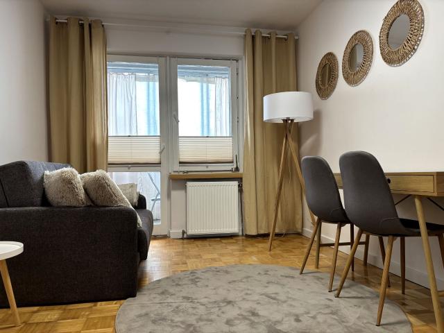 Wynajmę mieszkanie w bloku mieszkalnym kawalerka z oddzielną kuchnią 27 m² Białystok