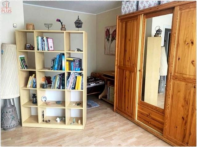 Wynajmę mieszkanie w bloku mieszkalnym kawalerka z oddzielną kuchnią 30,20 m² ul. Wojska Polskiego, Lębork