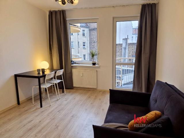 Wynajmę mieszkanie w bloku mieszkalnym kawalerka z oddzielną kuchnią 32 m² Poznań, Wilda