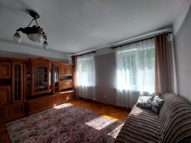 Wynajmę mieszkanie w bloku mieszkalnym kawalerka z oddzielną kuchnią 37 m² Kraków, Bronowice Małe