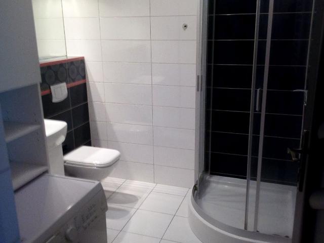 Wynajmę mieszkanie w bloku mieszkalnym kawalerka z oddzielną kuchnią 34 m² ul. Rynarzewska, Grunwald Południe
