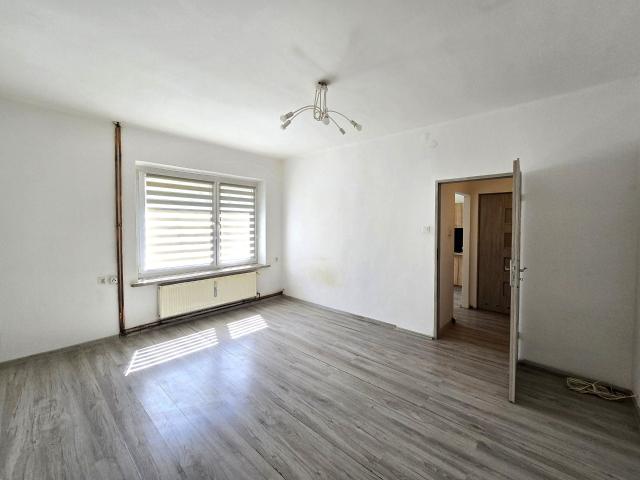 Wynajmę mieszkanie w bloku mieszkalnym kawalerka z oddzielną kuchnią 35,73 m² Mickiewicza, Mickiewicza