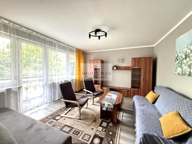 Wynajmę mieszkanie w bloku mieszkalnym kawalerka z oddzielną kuchnią 35 m² Kraków