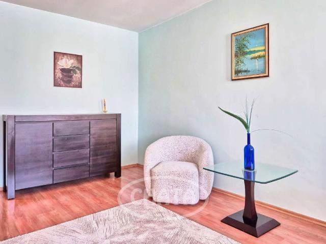 Wynajmę mieszkanie w bloku mieszkalnym kawalerka z oddzielną kuchnią 35 m² Wrocław, Ołbin