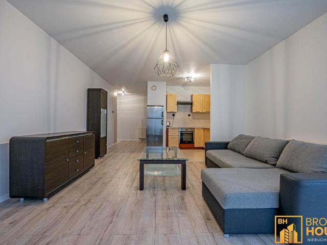 Wynajmę mieszkanie w bloku mieszkalnym kawalerka z aneksem kuchennym 37,32 m² ul. Jantar, Opole, Półwieś