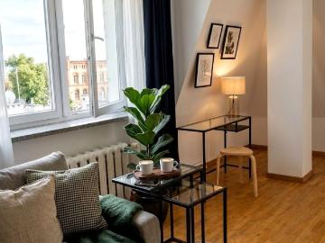 Wynajmę mikrokawalerkę w bloku mieszkalnym kawalerka z kuchnią z oknem 24,50 m² ul. Mała, Warszawa