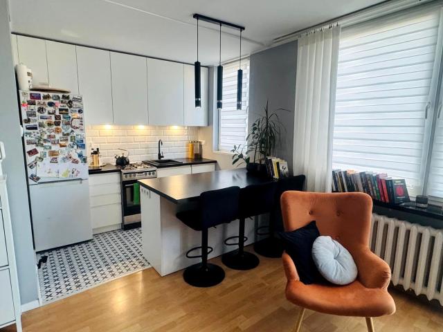 Wynajmę mieszkanie w bloku mieszkalnym kawalerka z kuchnią z oknem 28 m² Warszawa, Bródno