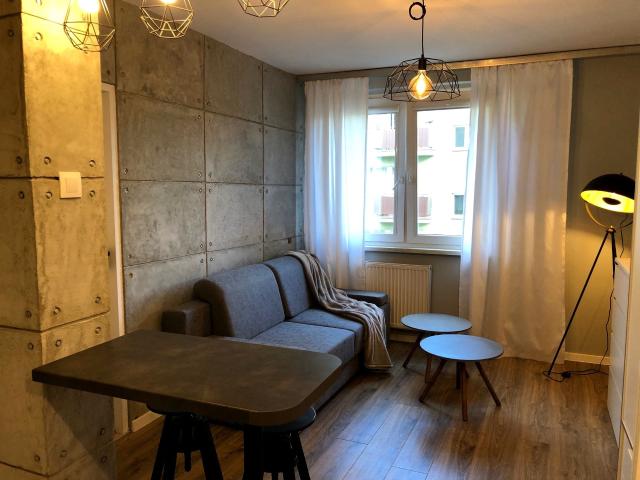 Wynajmę mieszkanie w bloku mieszkalnym 28 m² nad rzeką ul. Kościelna, Oława, Centrum