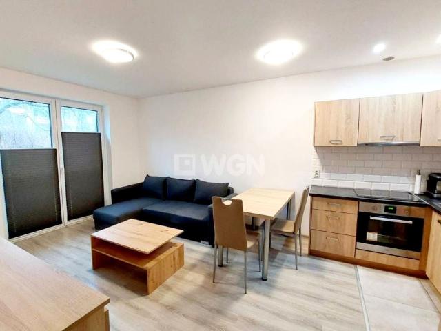 Wynajmę mieszkanie w bloku mieszkalnym 39 m² wysoki standard ul. Pułaskiego, Myszków
