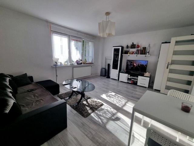 Wynajmę mieszkanie w bloku mieszkalnym 30,28 m² nad morzem Gdynia, Płyta Redłowska