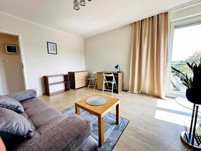 Wynajmę mieszkanie w bloku mieszkalnym 46 m² nad rzeką Wrocław, Śródmieście