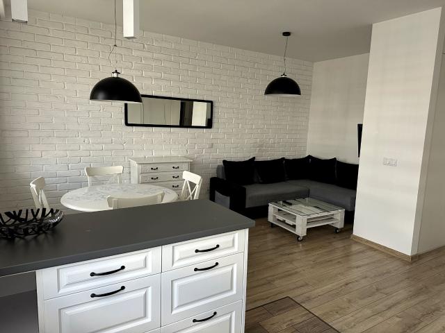 Wynajmę mieszkanie w bloku mieszkalnym 48 m² wysoki standard Częstochowa, Śródmieście