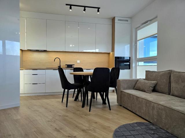 Wynajmę mieszkanie w bloku mieszkalnym 40,19 m² przy lesie ul. Kupca, Gdynia, Dąbrowa