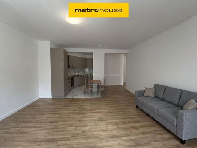 Wynajmę nowe 3 pokojowe mieszkanie 82 m² w Skierniewicach