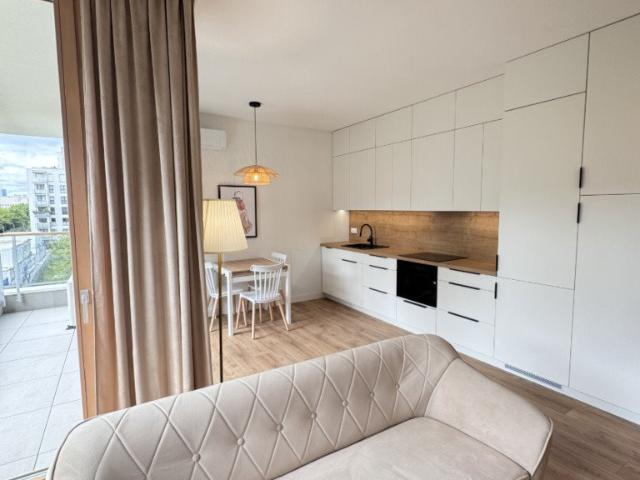 Wynajmę nowoczesne 2 pokojowe mieszkanie 40 m² w Mokotowie
