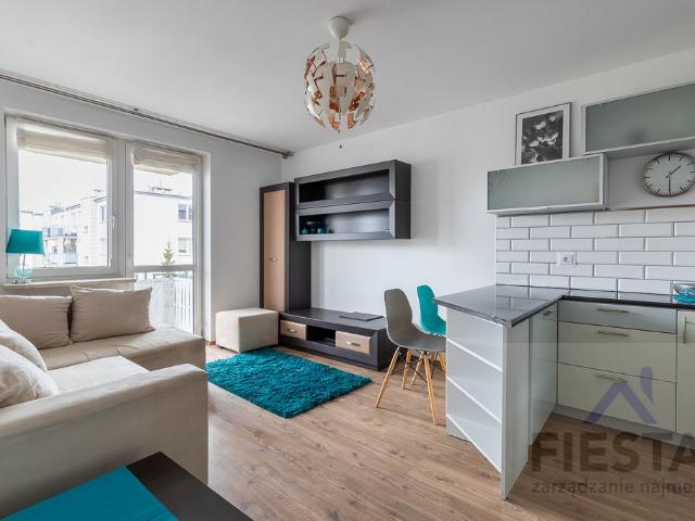 Wynajmę przestronne 3 pokojowe mieszkanie 56 m² w Warszawie