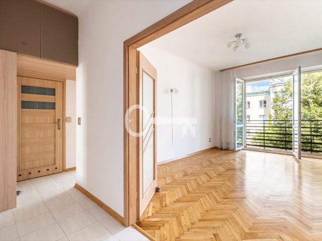 Wynajmę przestronne 85 m² mieszkanie w odrestaurowanej kamienicy