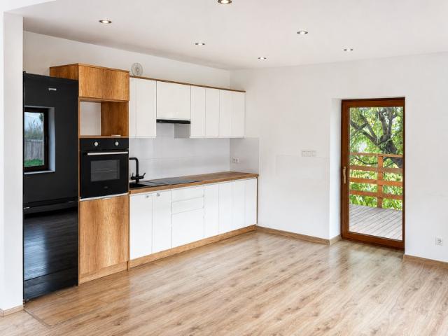 Wynajmę przestronny dom 107 m² z tarasem i dużą działką