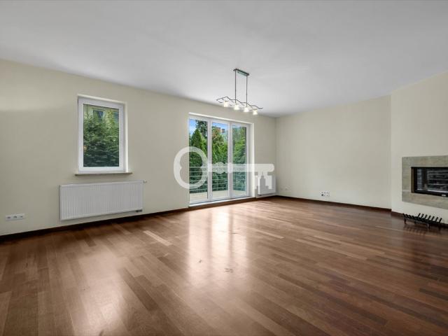 Wynajmę przestronny dom 300 m² na Ursynowie z garażem