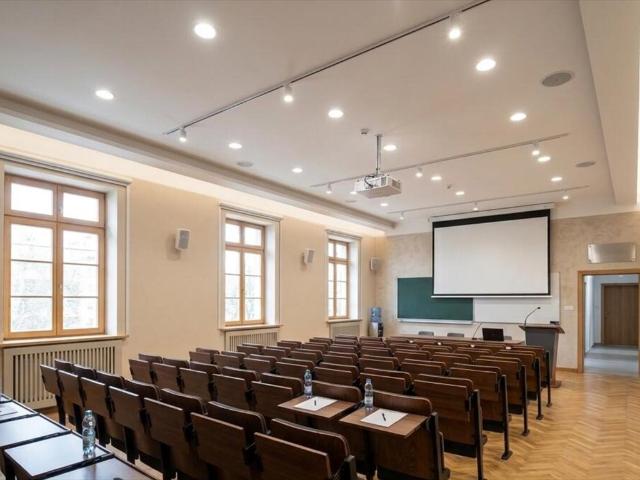 Wynajmę przestronny lokal 1874 m² w Ostrowcu Świętokrzyskim