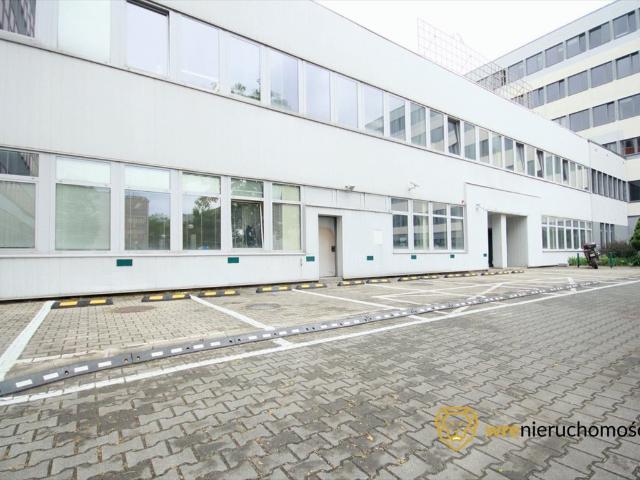 Wynajmę przestronny lokal 525 m² na Fabrycznej we Wrocławiu