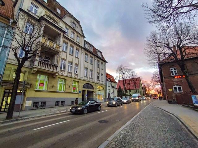 Wynajmę przestronny lokal usługowy 347 m² w centrum Ełku
