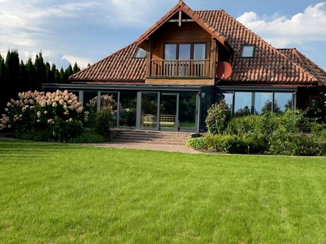 Wynajmę umeblowany dom wolnostojący 330 m² Arcelin