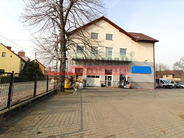 Wynajem obiektu 453 m2 z biurami i magazynami w Opolu