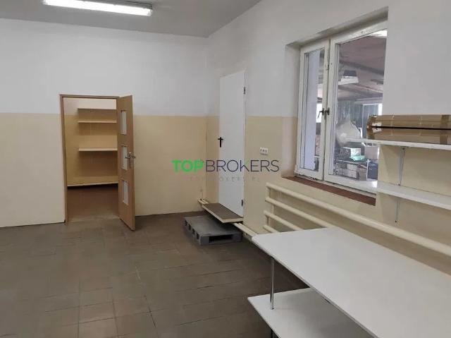Wynajem lokal 80 m2 z parkingiem w Białołęce