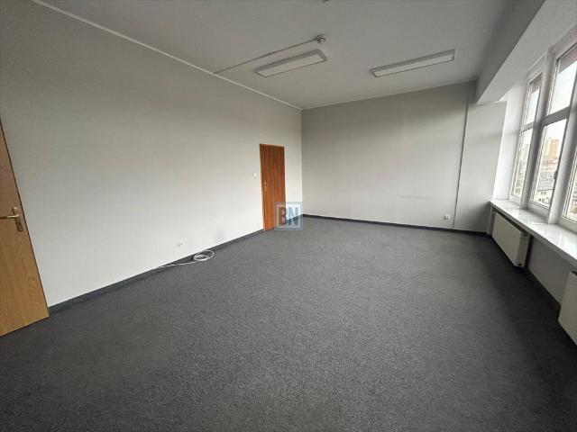 Wynajem lokalu 42 m² z możliwością aranżacji i monitoringiem