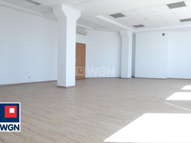 Lokal użytkowy 63 m² z windą i parkingiem Częstochowa