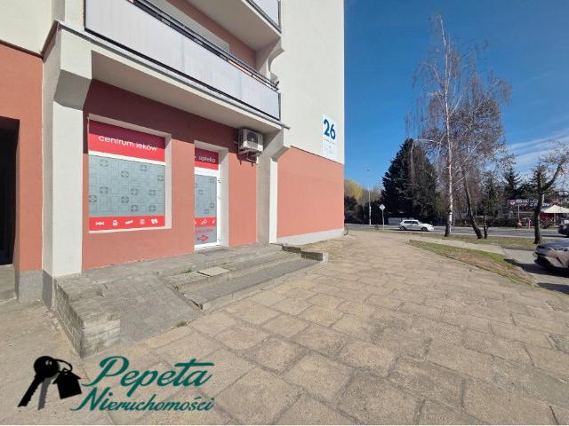 Na wynajem przestronny lokal 34 m² na sklep lub gabinet w Swarzędzu