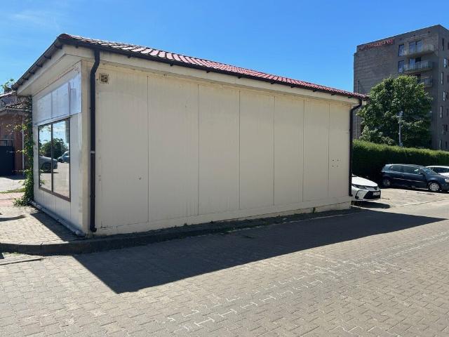 Wynajem pawilonu 35 m² z witryną i klimatyzacją