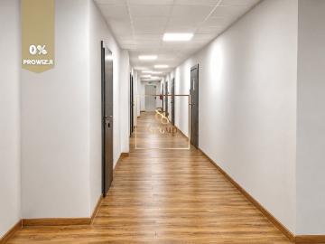 Wynajem 1100 m² z fotowoltaiką i dużym parkingiem