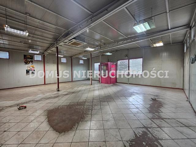 Lokal użytkowy 206 m2 z dużym parkingiem i potencjałem