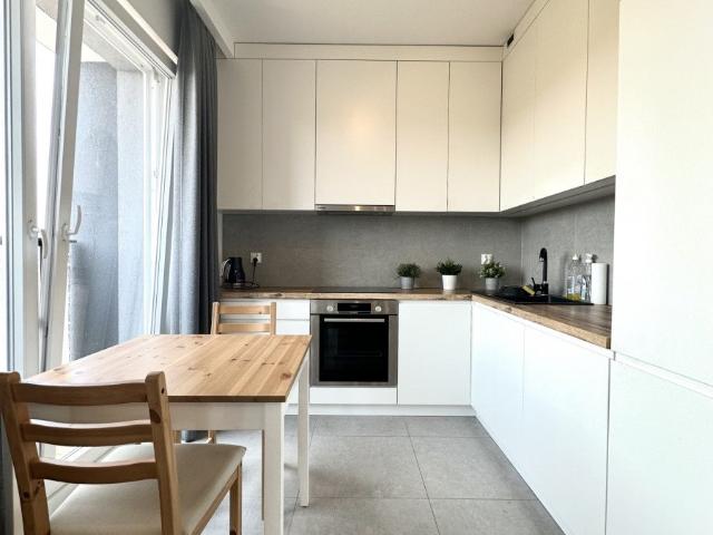 Nowoczesne 2 pokojowe z balkonem, blisko komunikacji