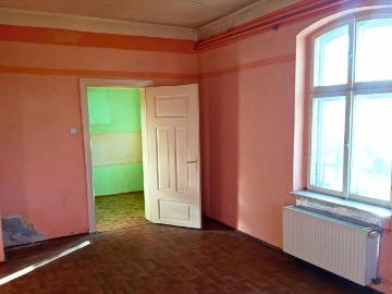 Wynajem 2 pok. mieszkania z parkingiem w centrum Dąbrowy