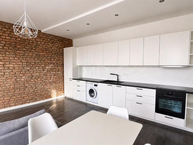 Wynajem 3 pok. mieszkania 56 m² w odrestaurowanej kamienicy zapraszam