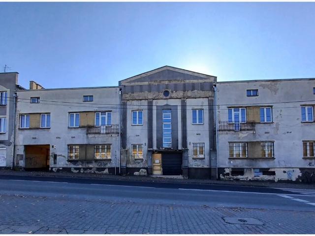 Wynajmę przestronne biuro 866 m² w Zgierzu z parkingiem