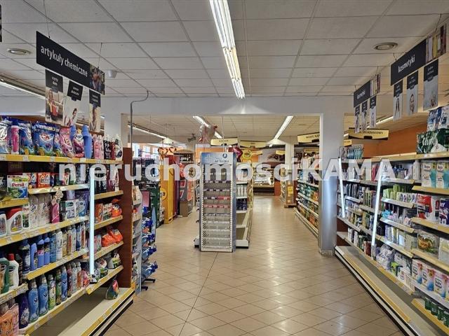 Wynajem 996 m² obiektu handlowo usługowego z rampami