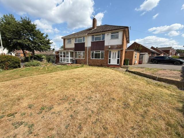 Wynchcombe Avenue, Wolverhampton WV4 3 bed semi detached house to rent £1,095 pcm £253 pw