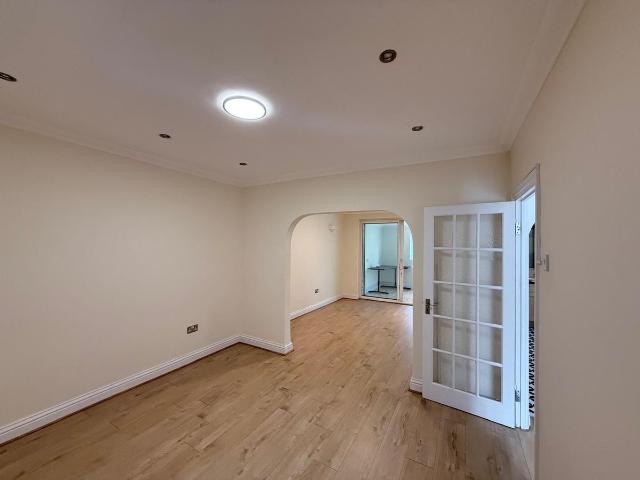 Wynchgate, Eastcote Lane, Northolt, Middlesex UB5, 4 bed semi detached house to rent, £2,550 pcm | PrimeLocation