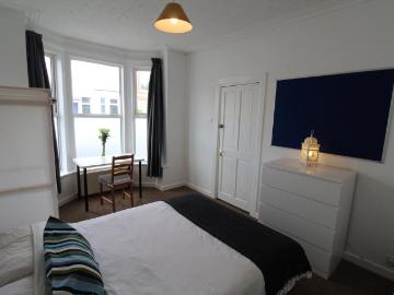Wyndcliffe Road, Southsea PO4 4 bed terraced house to rent £2,305 pcm £532 pw