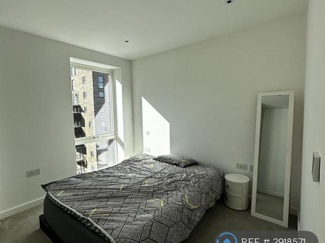 Wyndham Road, London, SE5 1 bed in a flat share to rent £1,500 pcm £346 pw