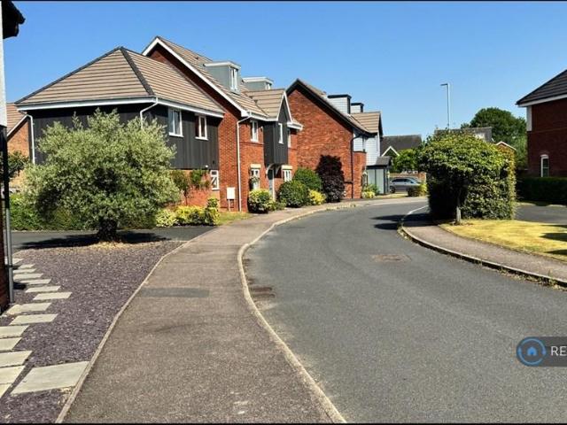 Wyndham Wood Close, Fradley. 1 bed in a house share to rent £675 pcm £156 pw
