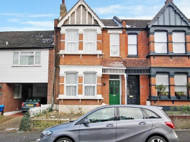 Wynndale Road, London 4 bed terraced house to rent £3,200 pcm £738 pw