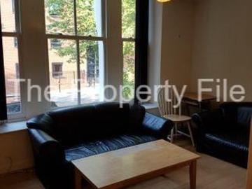Wynnstay Grove M14 4 bed apartment to rent £2,200 pcm £508 pw