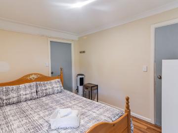 House to rent in Ghan - Parking
